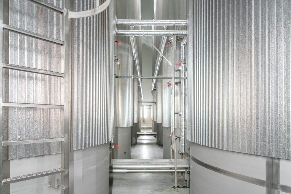 storage tanks of 156 MT